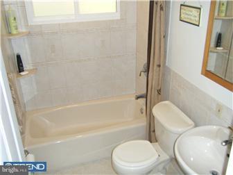 37 Spring Valley Road Levittown, PA 19056 - Photo 12 of 12 Gallery Image 12