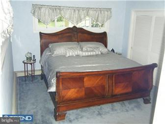 37 Spring Valley Road Levittown, PA 19056 - Photo 8 of 12 Gallery Image 8