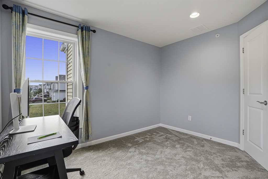 69 Spruce Street, Unit 69 Hopkinton, MA 01748 - Photo 31 of 40