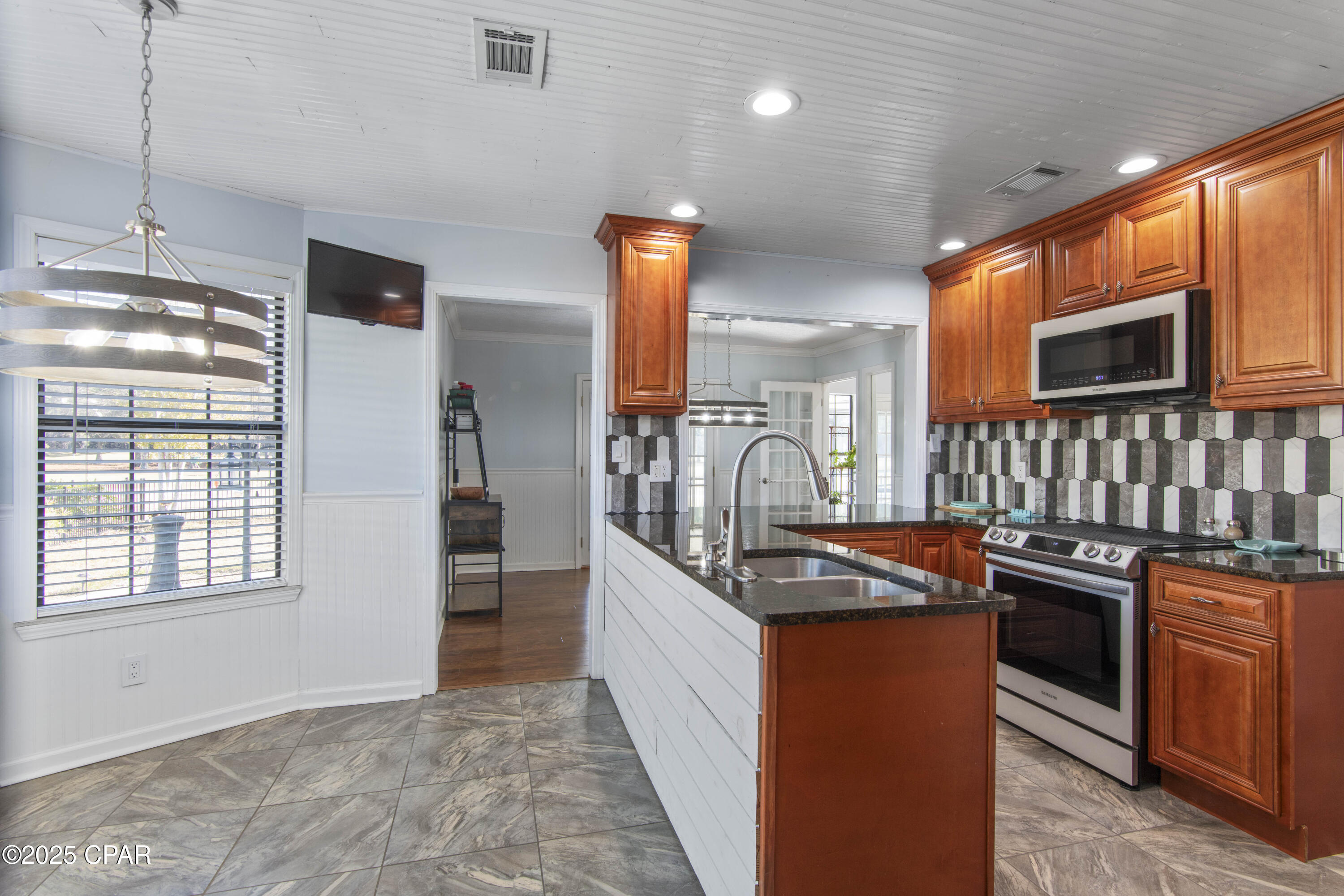 264 Eagle Drive Panama City Beach, FL 32407 - Photo 11 of 46