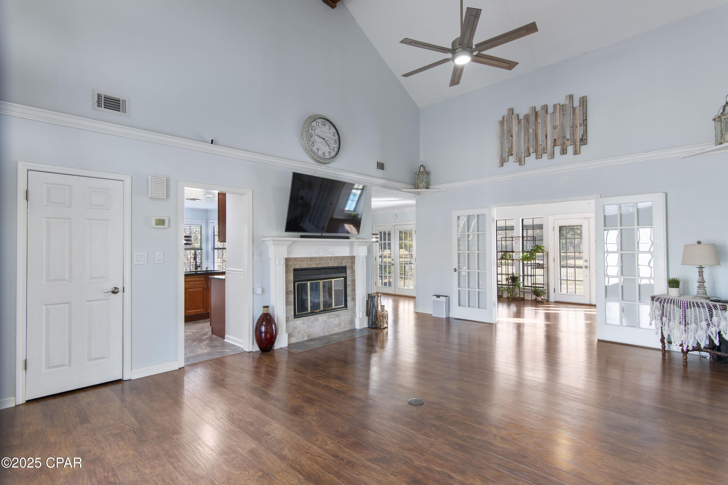 264 Eagle Drive Panama City Beach, FL 32407 - Photo 4 of 46