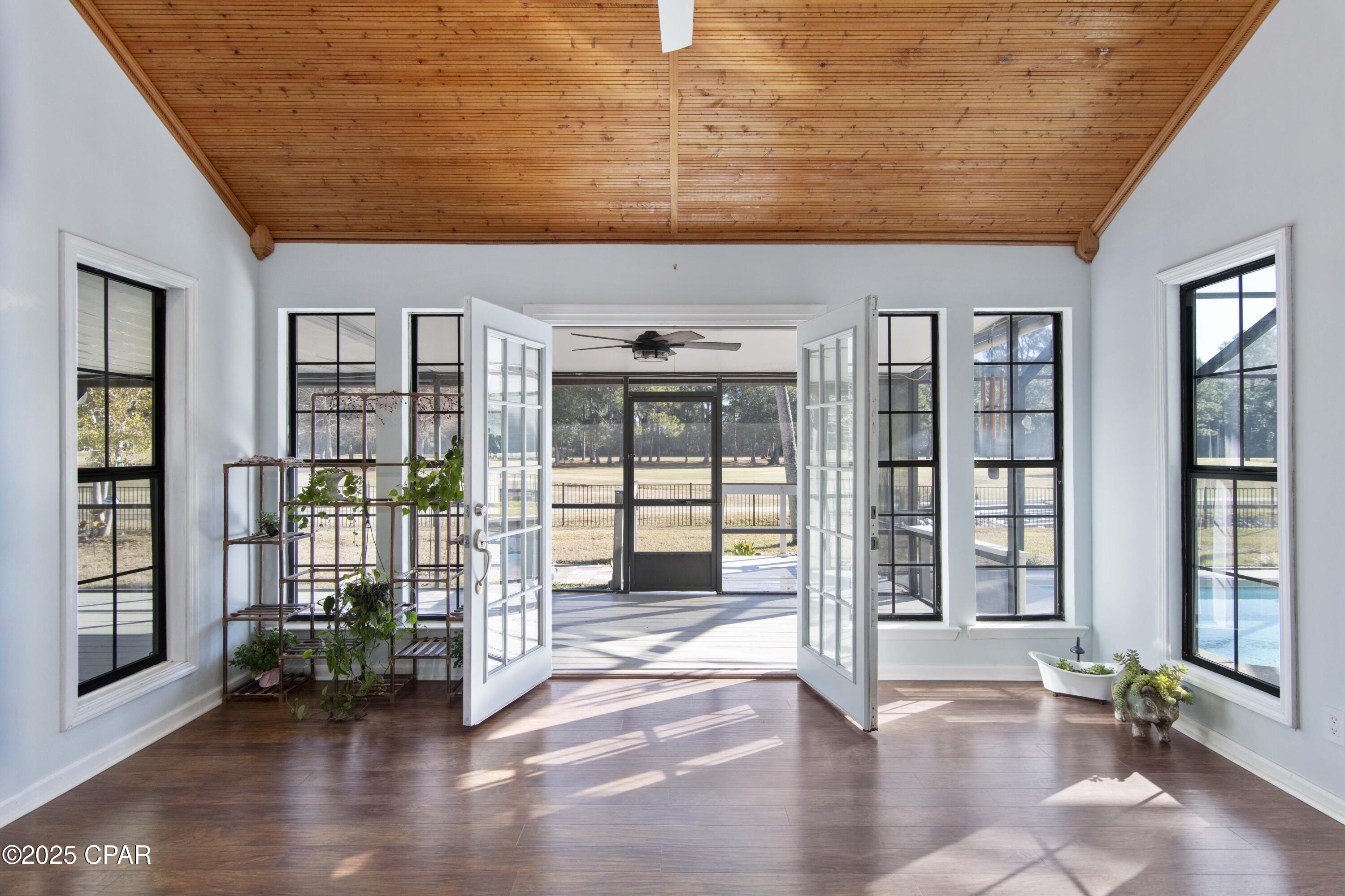 264 Eagle Drive Panama City Beach, FL 32407 - Photo 7 of 46