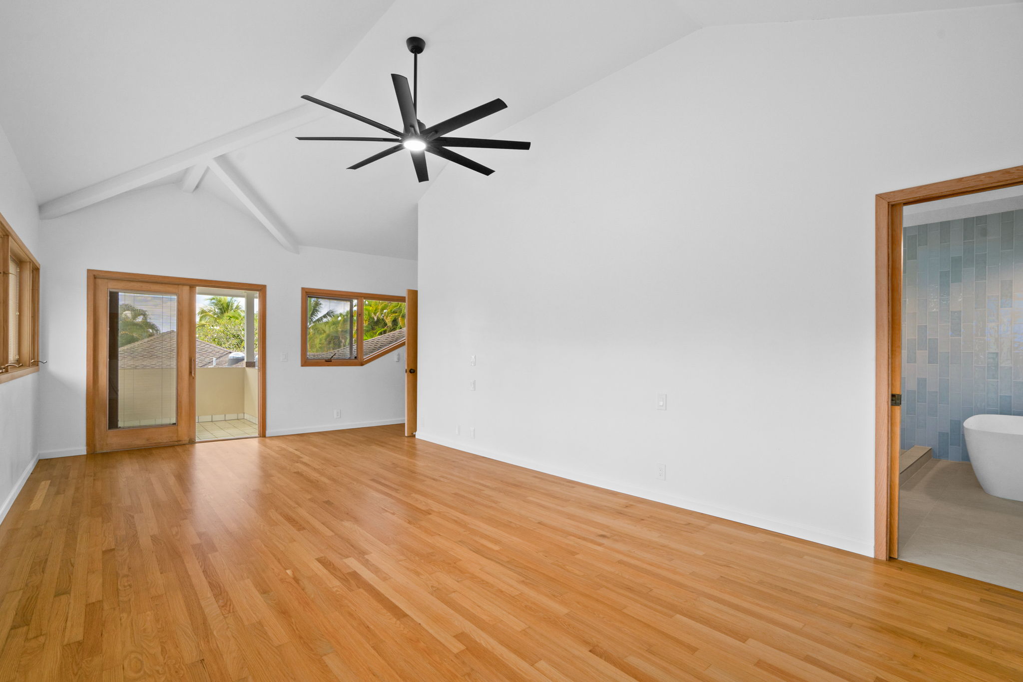 4179 Liholiho Road Princeville, HI 96722 - Photo 17 of 30 a view of an empty room and window
