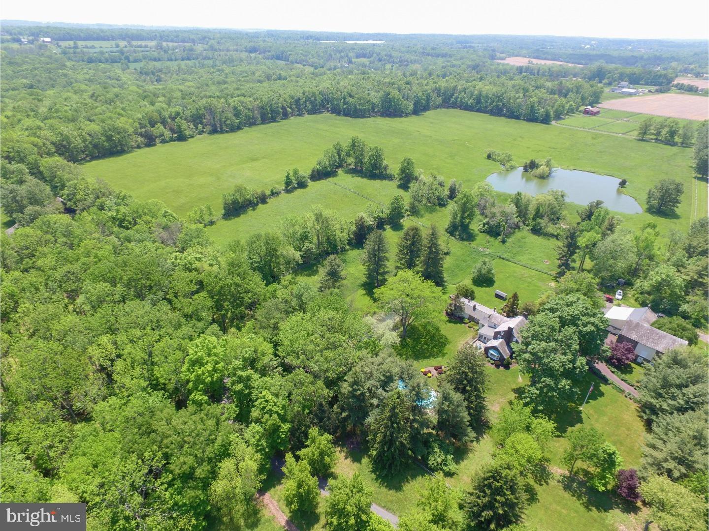 207 Dark Hollow Road Pipersville, PA 18947 - Photo 2 of 25