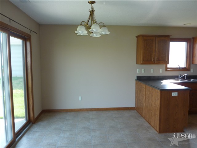 2810 Rivulet Fort Wayne, IN 46818 - Photo 8 of 18