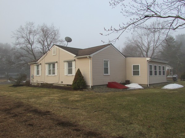 20 Andover Road Longmeadow, MA 01106 - Photo 4 of 21 a front view of a house with a yard