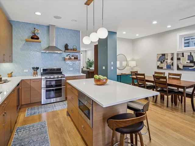 $1,695,000 | 4542 North Leavitt Street, Chicago, IL 60625