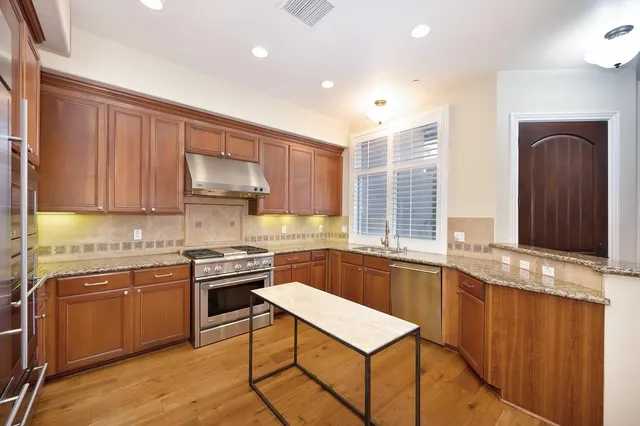 $719,000 | 2430 Pavilions Pl Lane, Unit 302, Sacramento, CA 95825