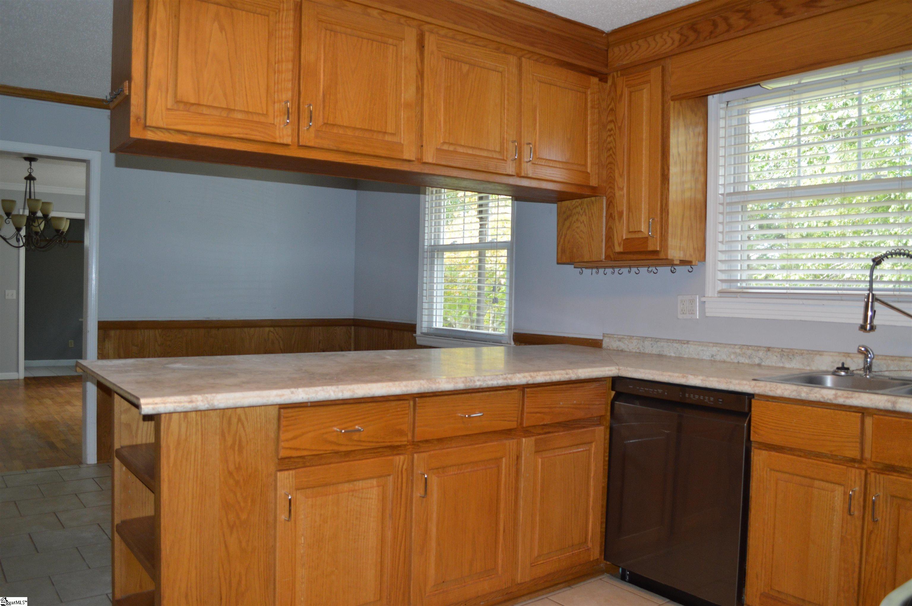 1006 Hampton Road Lyman, SC 29365 - Photo 6 of 28