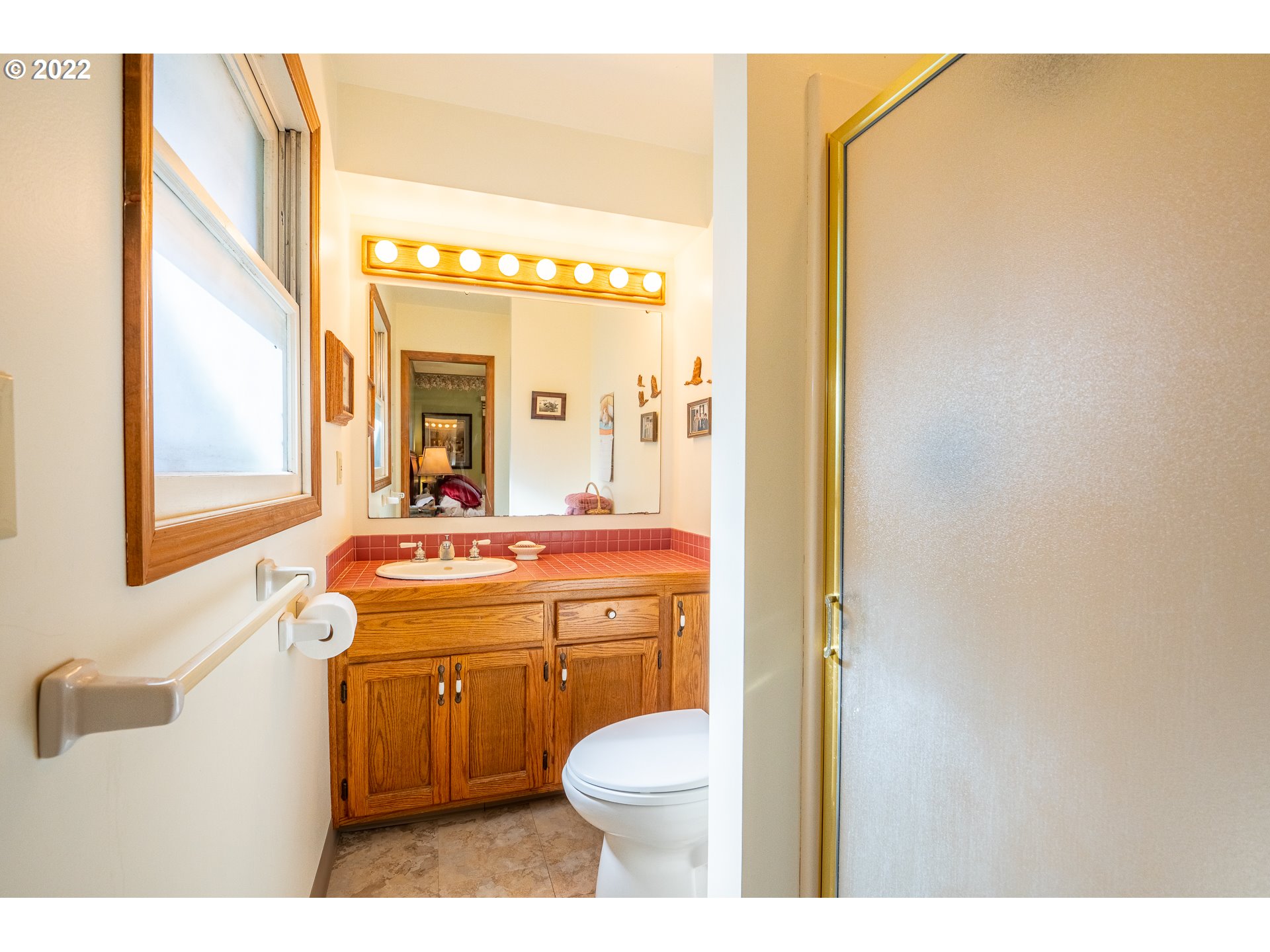 11570 Southwest Ridgecrest Drive Beaverton, OR 97008 - Photo 15 of 32 Gallery Image 15