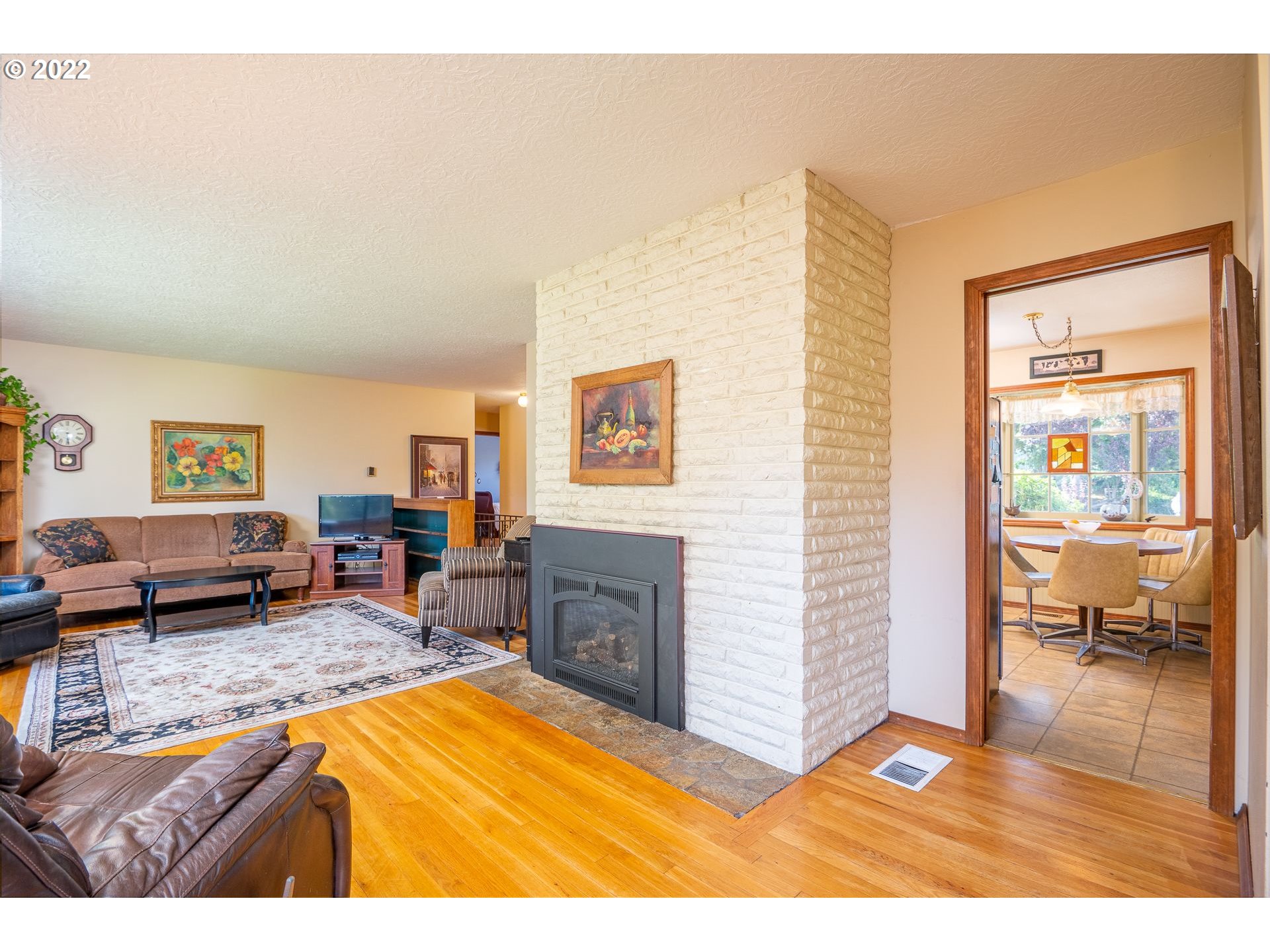 11570 Southwest Ridgecrest Drive Beaverton, OR 97008 - Photo 7 of 32 Gallery Image 7