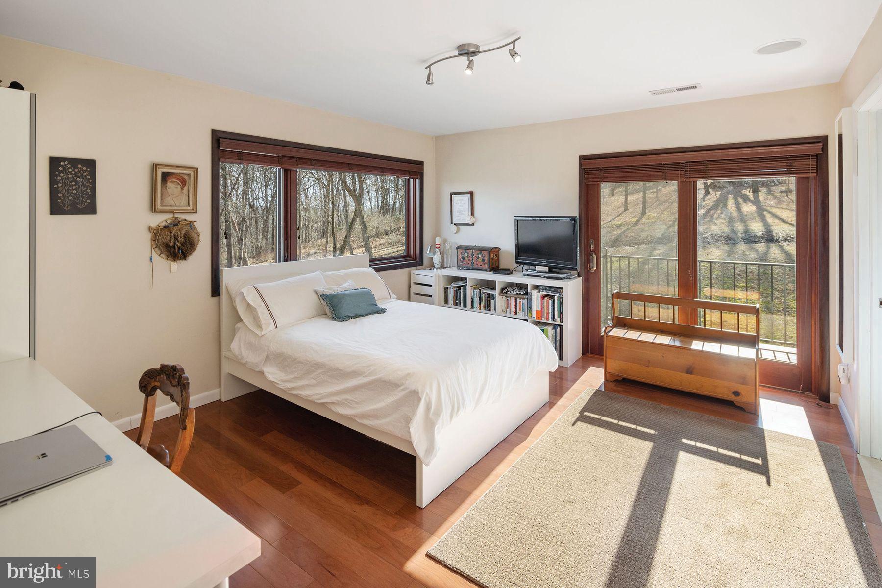 282 Aqueduct Road Washington Crossing, PA 18977 - Photo 14 of 23