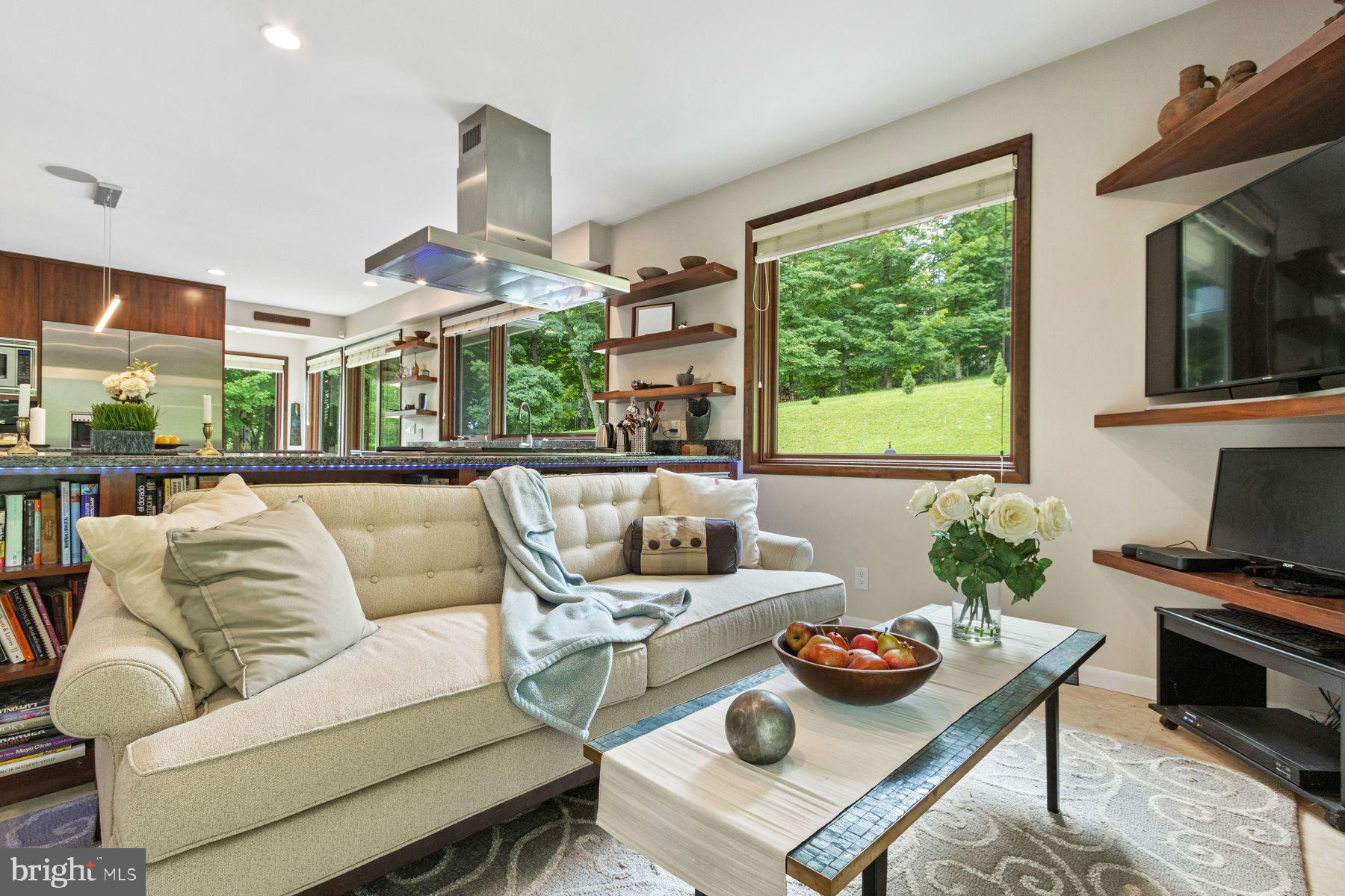 282 Aqueduct Road Washington Crossing, PA 18977 - Photo 17 of 23