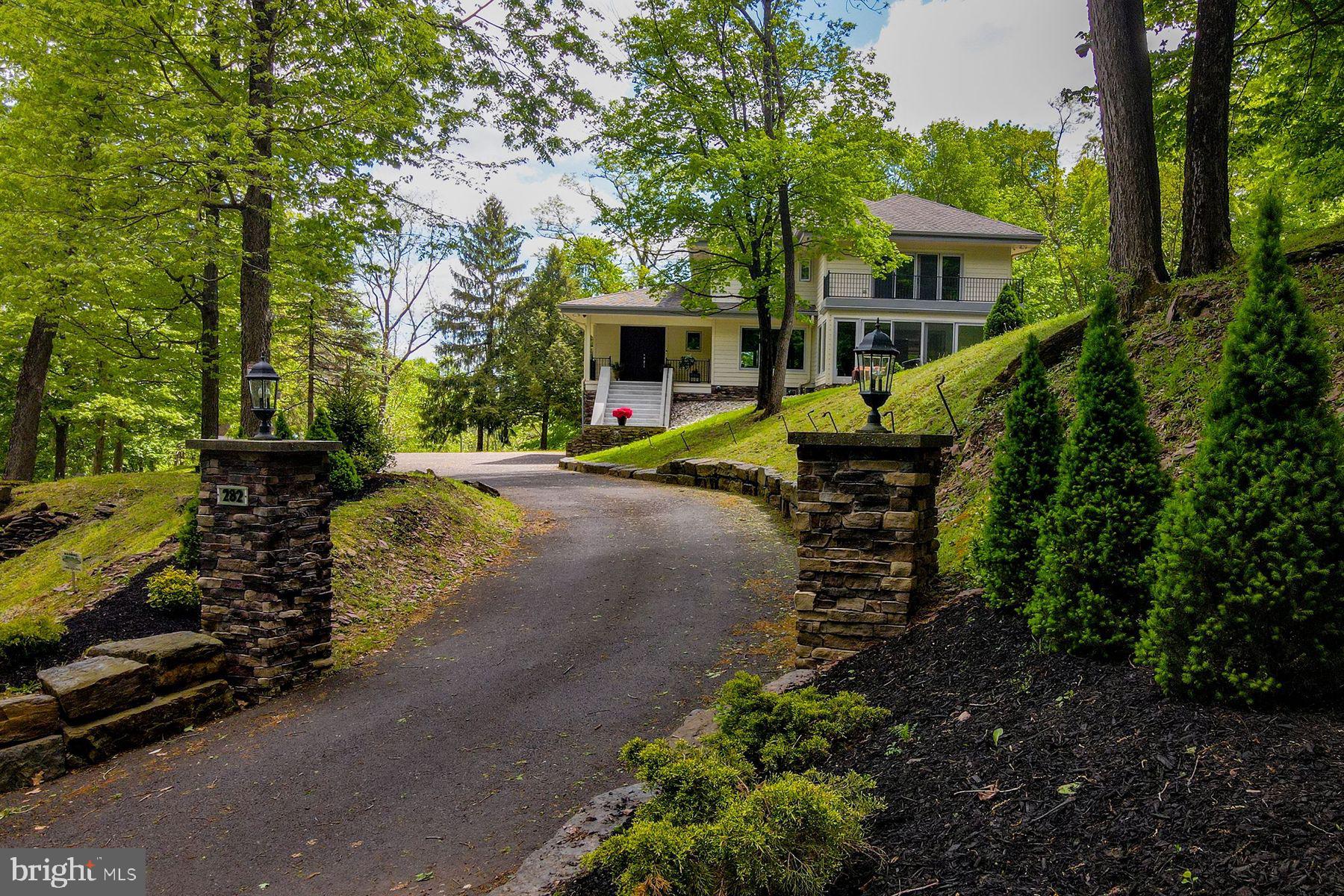 282 Aqueduct Road Washington Crossing, PA 18977 - Photo 2 of 23