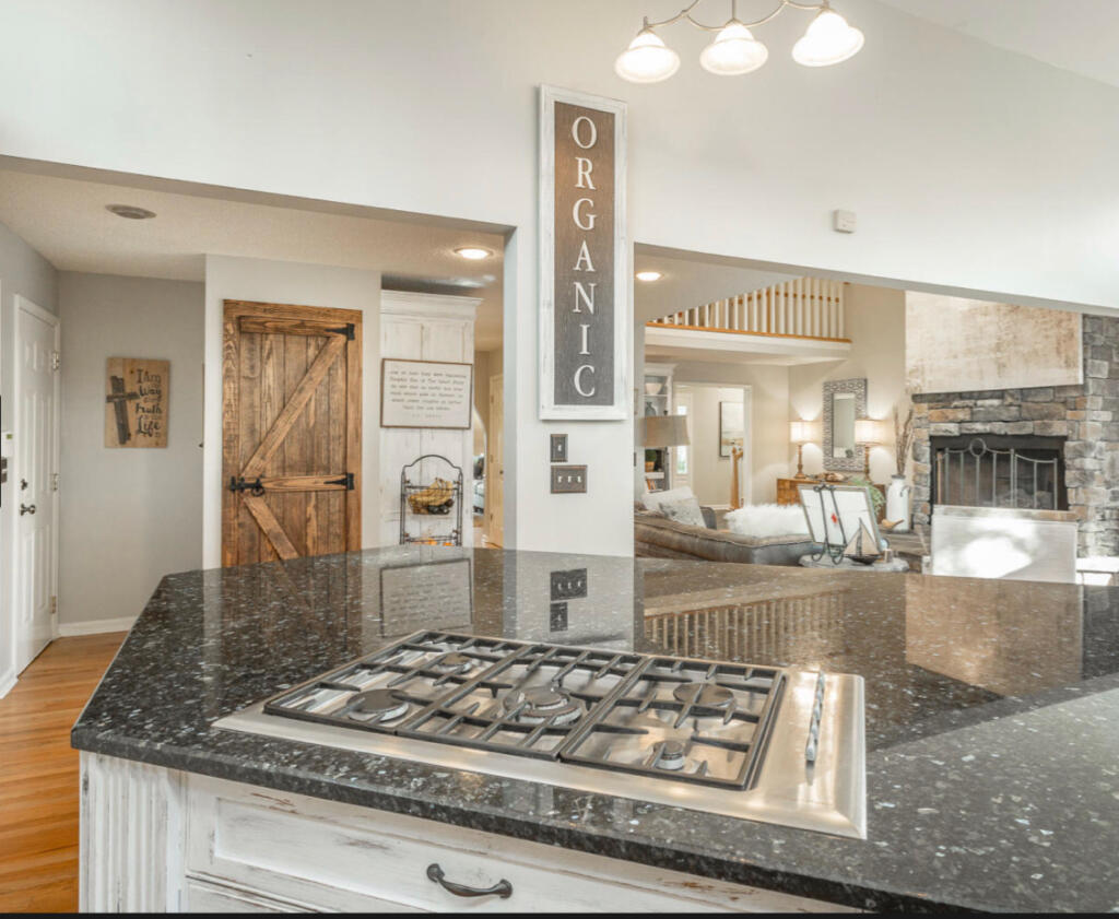 9100 Tennga Lane Chattanooga, TN 37421 - Photo 9 of 25 08