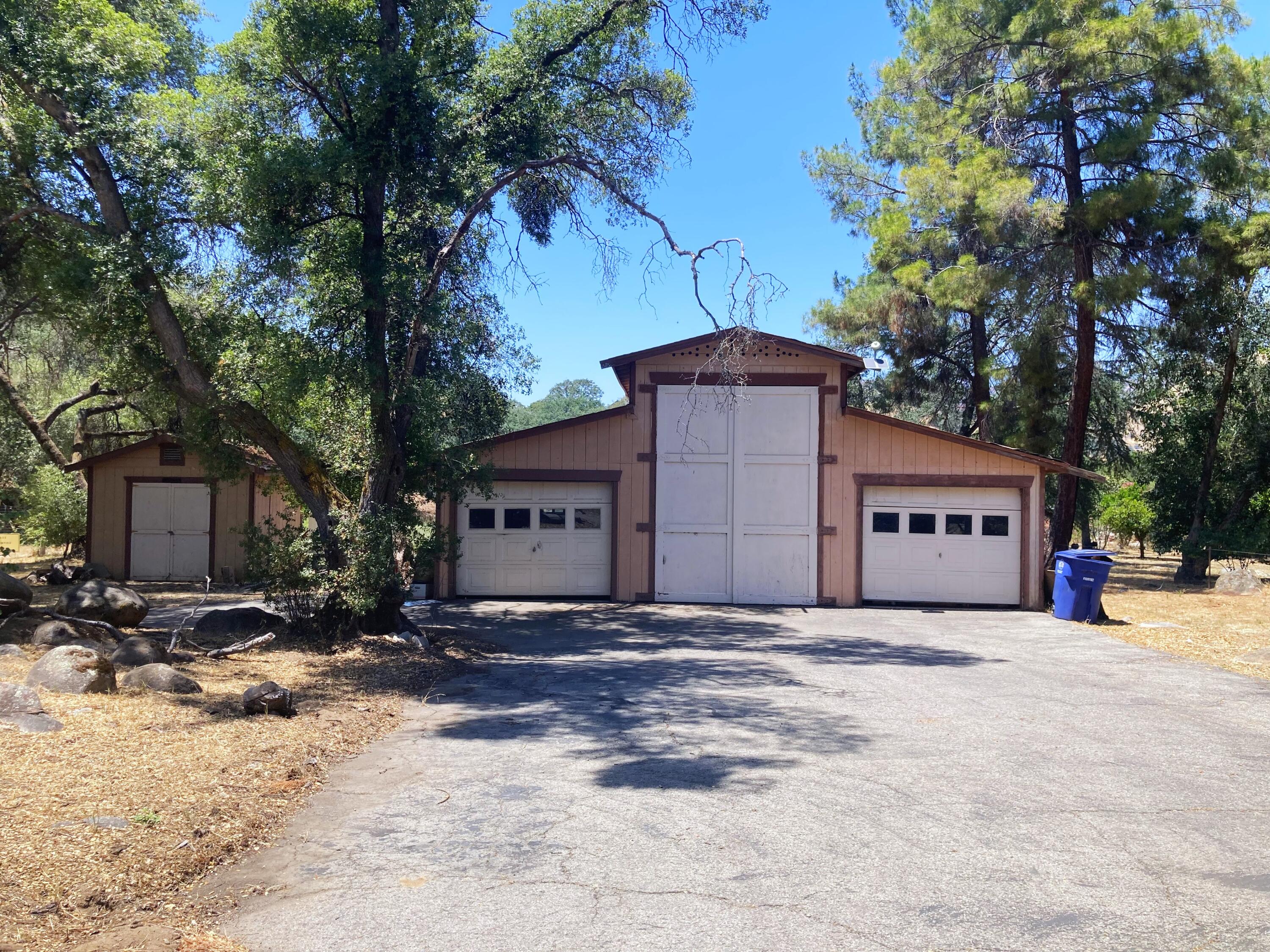 40999 Cherokee Oaks Drive Three Rivers, CA 93271 - Photo 9 of 42