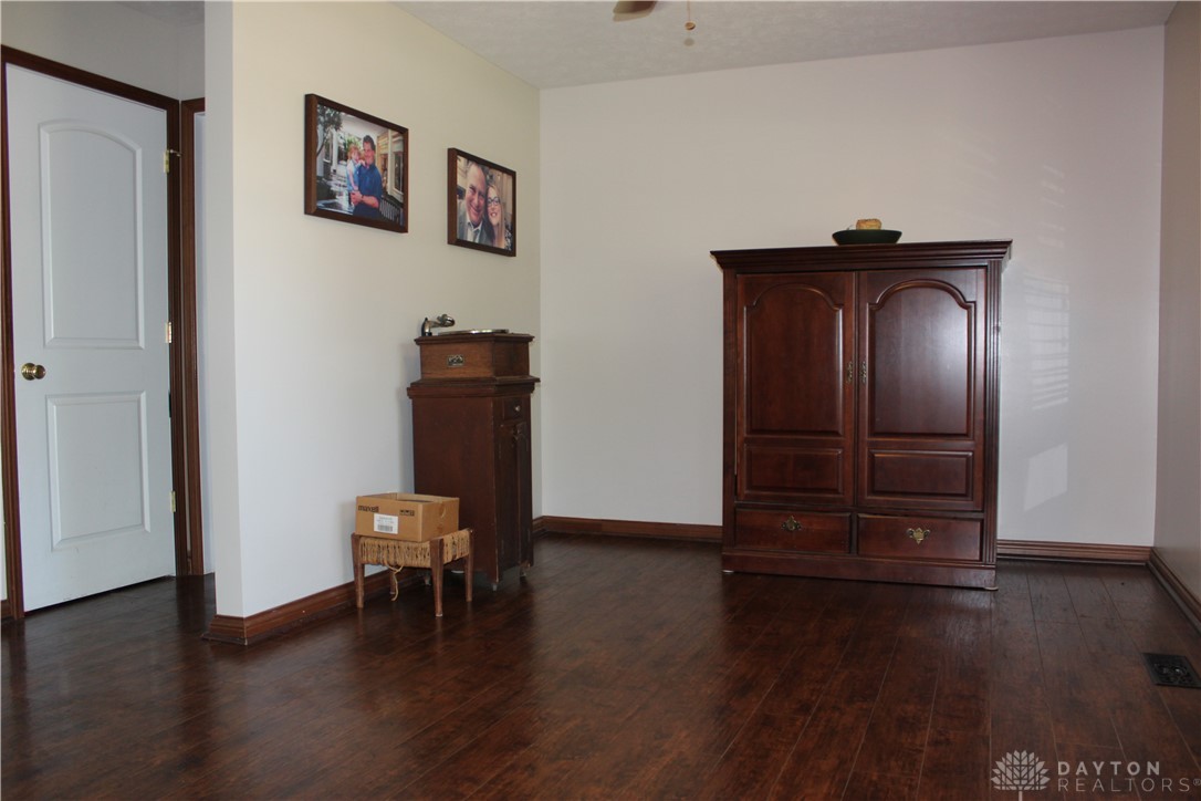 1434 North Tecumseh Road Springfield, OH 45504 - Photo 11 of 48