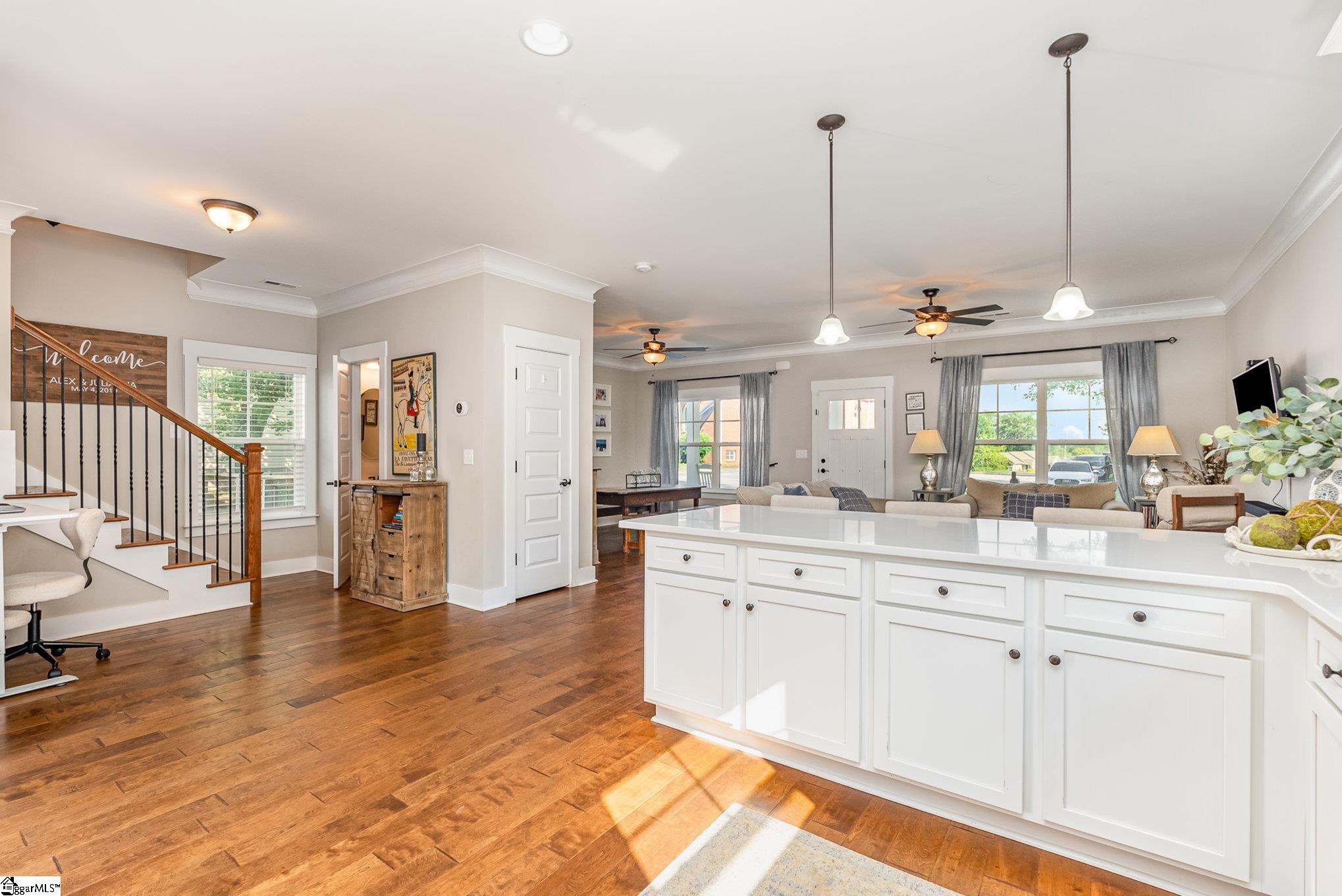 332 Ackley Road Greenville, SC 29607 - Photo 12 of 34