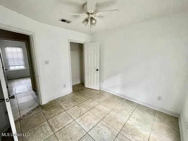 $1,700 | 4081 Groveland Road, Ocean Springs, MS 39564