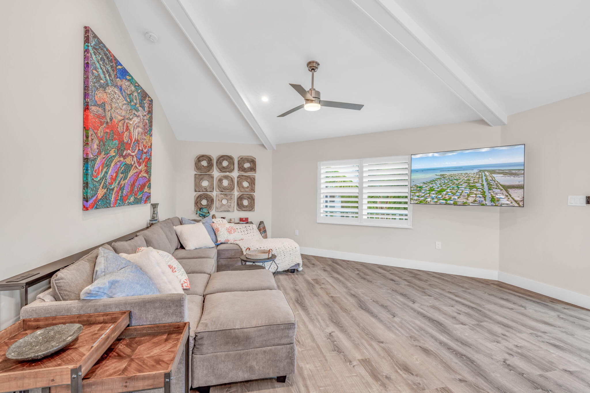 273 Indies Road Summerland Key, FL 33042 - Photo 8 of 37 Living Area
