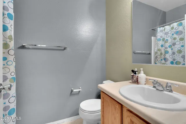 $270,000 | 8187 West Lynwood Street, Phoenix, AZ 85043