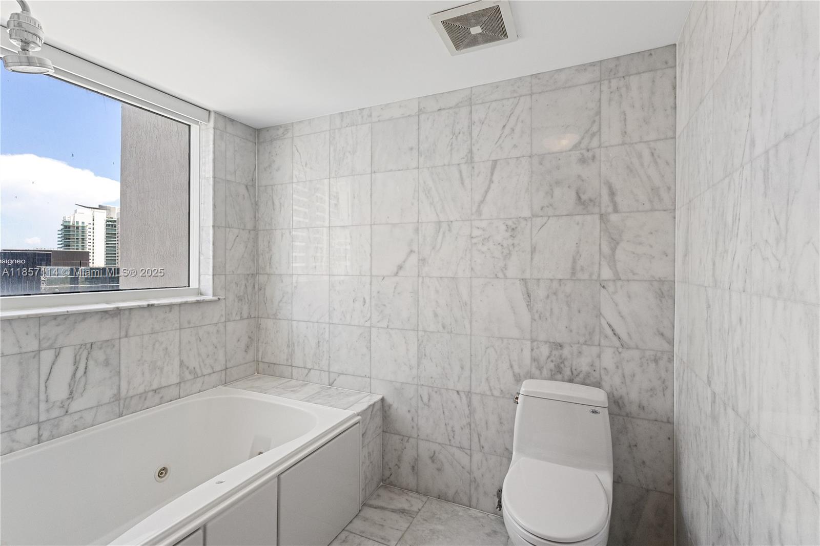 1250 South Miami Avenue, Unit 3506 Miami, FL 33130 - Photo 17 of 47 Master Bathroom