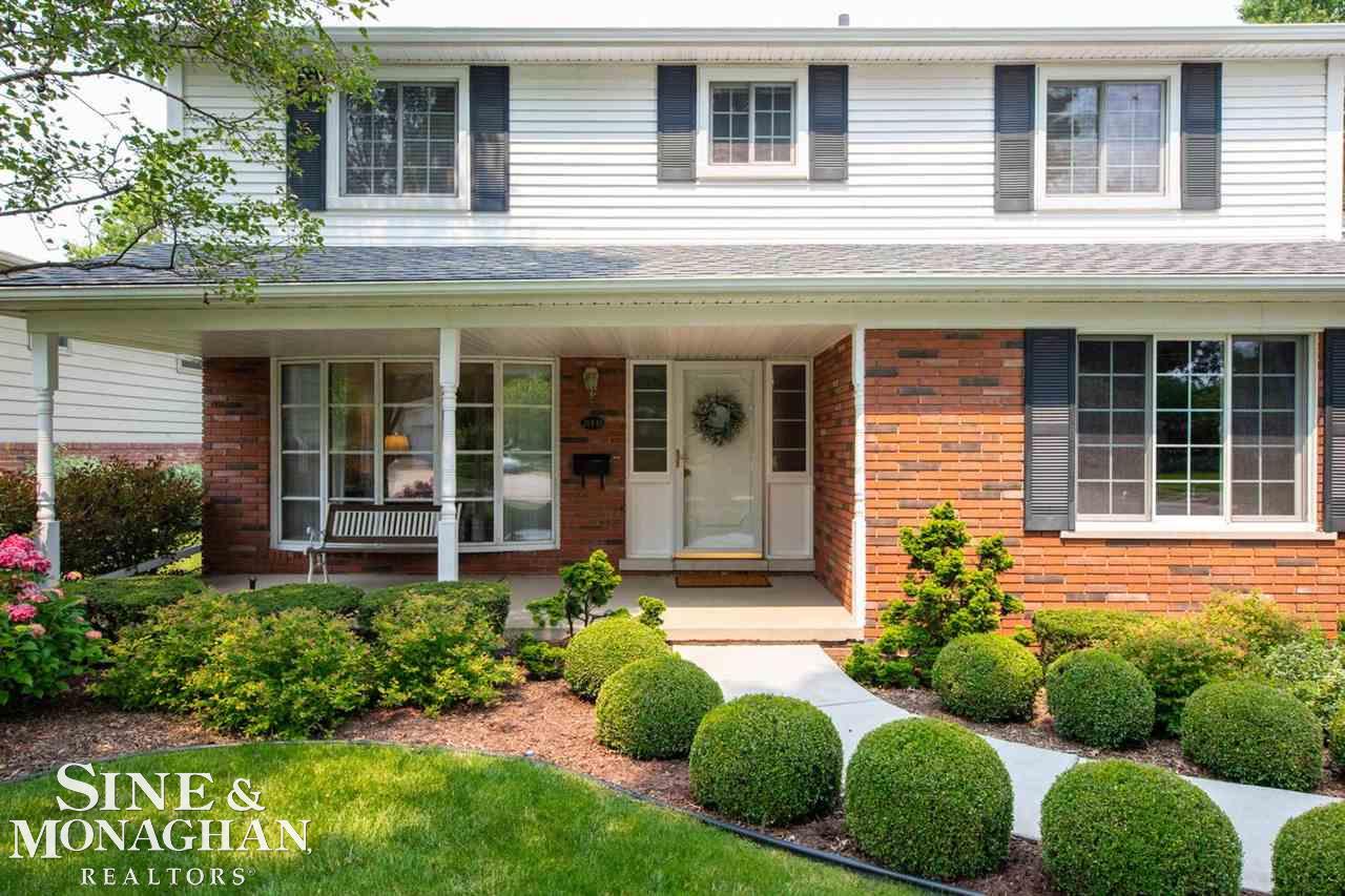 21441 River Road Grosse Pointe, MI 48236 - Photo 3 of 45 Charming Front Porch