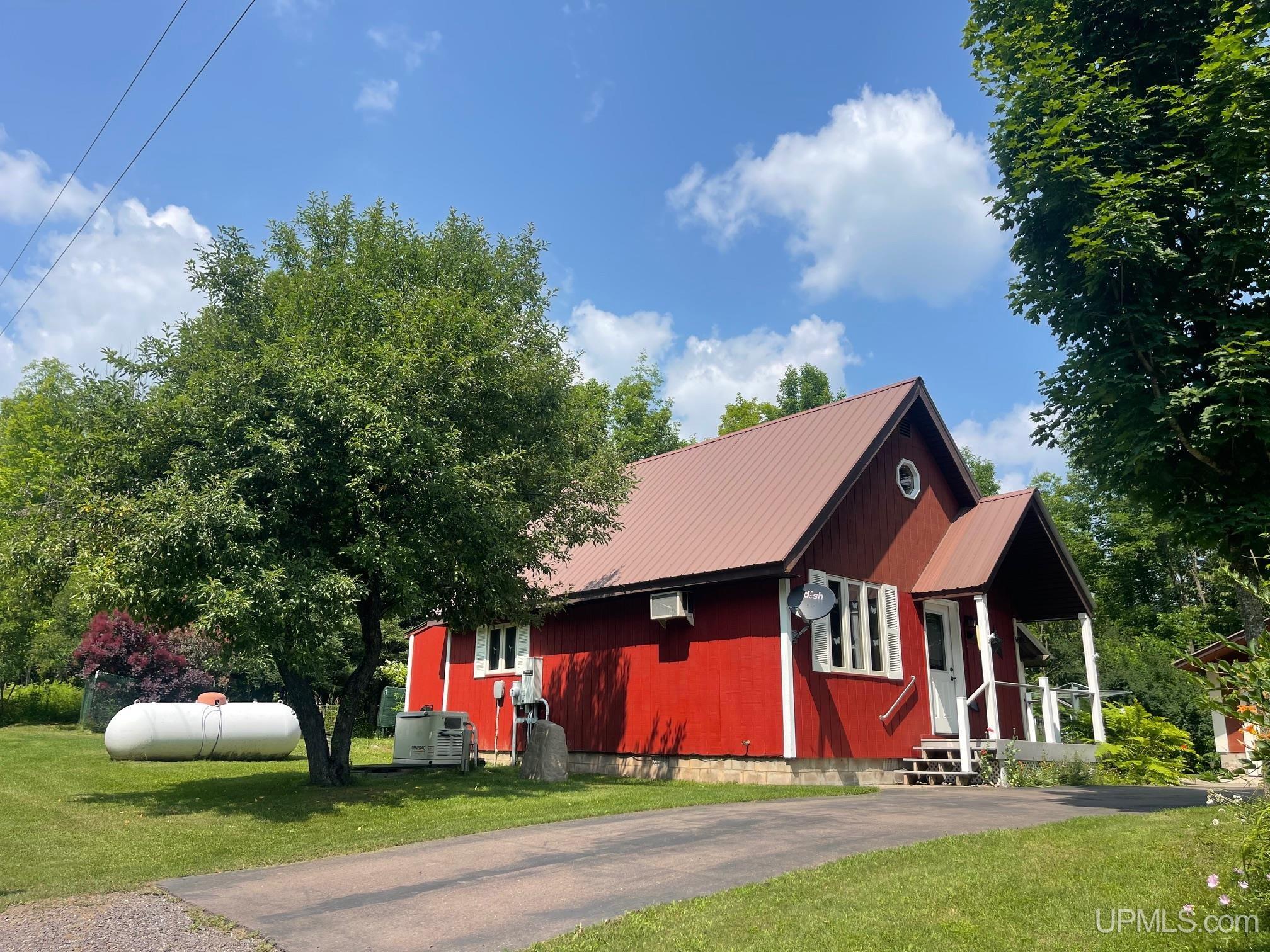 16728 Short Road Pelkie, MI 49958 - Photo 2 of 65 Gallery Image 2
