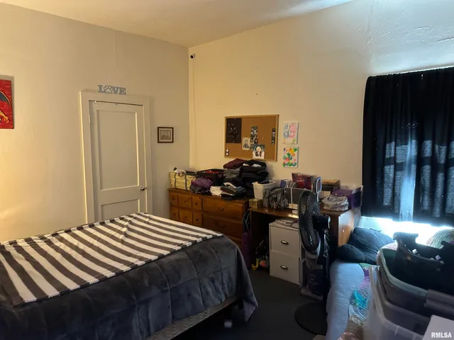 $130,000 | 613 East College Avenue, Unit 4, Jacksonville, IL 62650