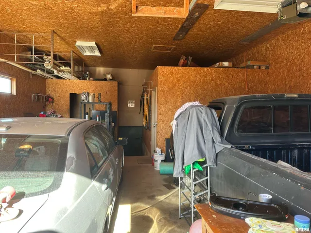 $130,000 | 613 East College Avenue, Unit 4, Jacksonville, IL 62650