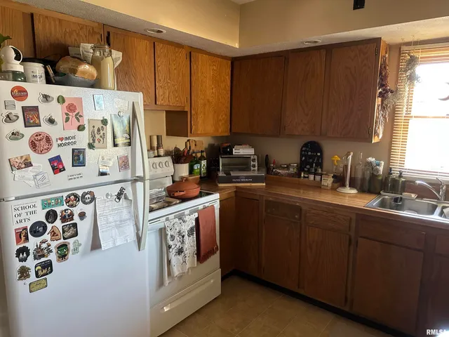 $130,000 | 613 East College Avenue, Unit 4, Jacksonville, IL 62650