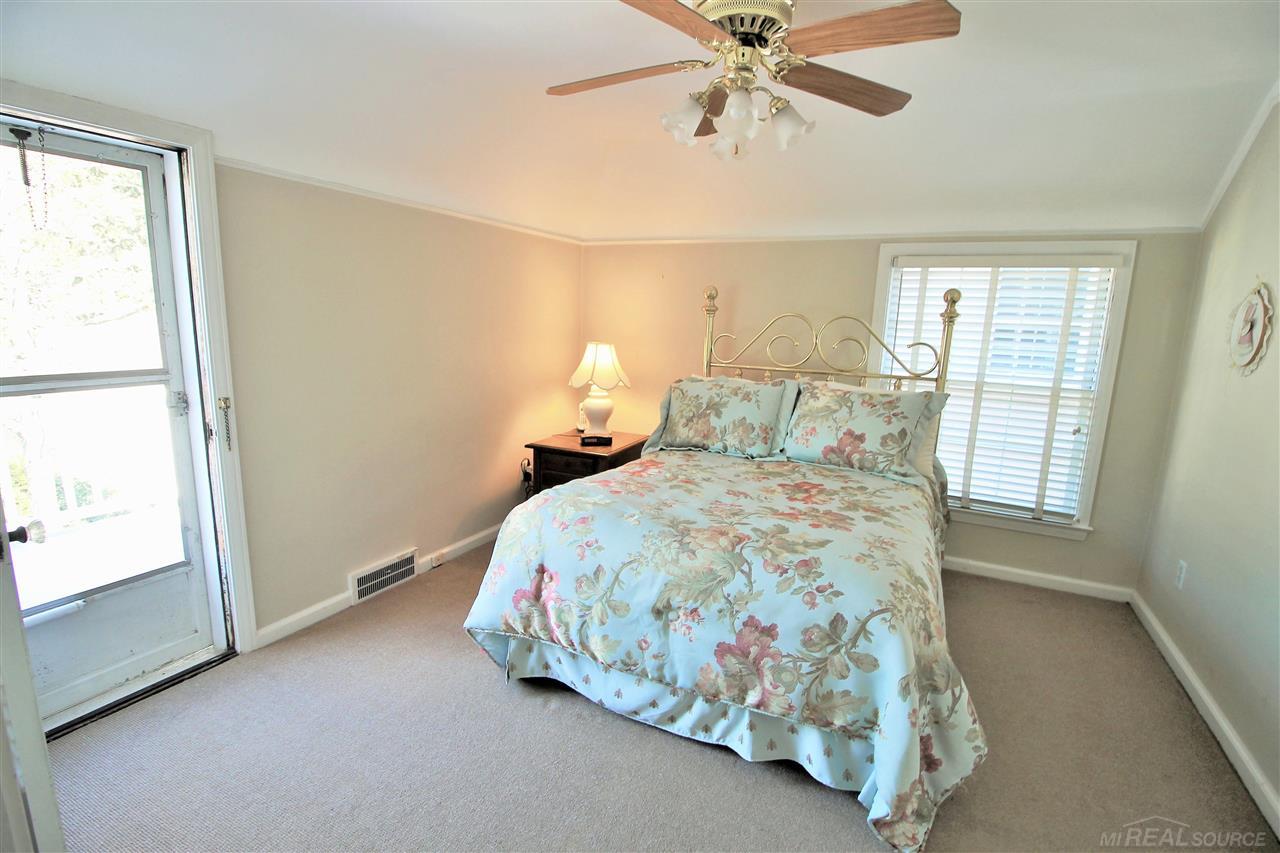 1154 Audubon Road Grosse Pointe, MI 48230 - Photo 35 of 50 50041226-34.JPG