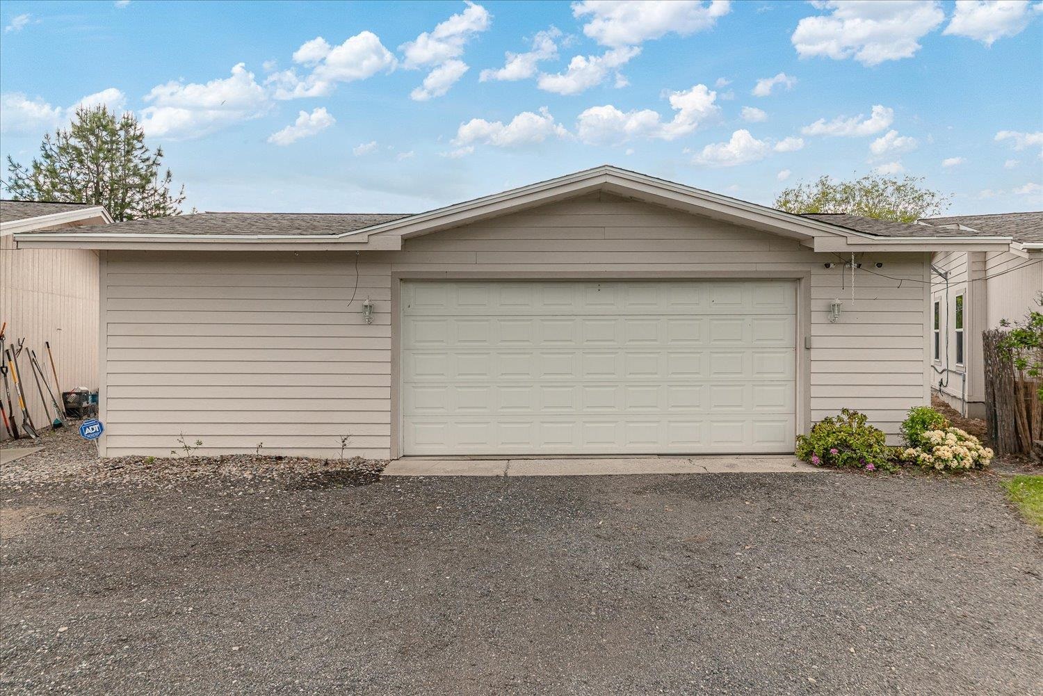 20211 North Austin Road Colbert, WA 99005 - Photo 6 of 49