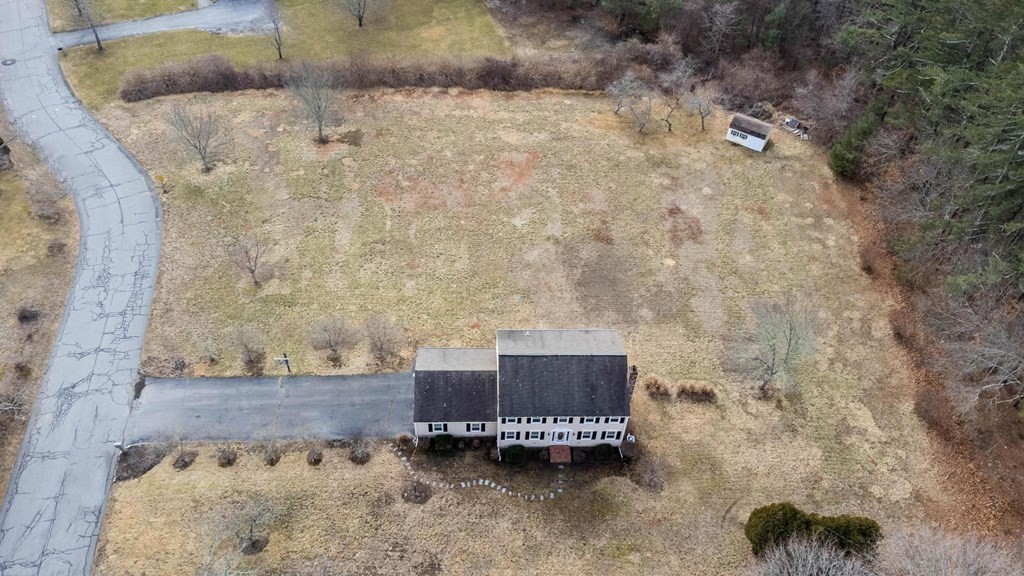 2 Little Farm Road Lakeville, MA 02347 - Photo 37 of 39 a room with a wooden floor