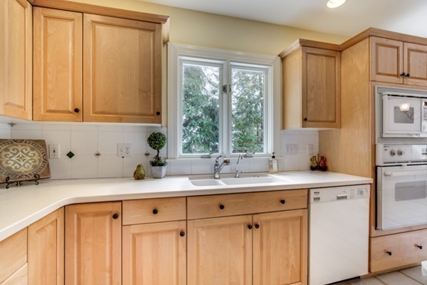4 Hunt Road Lexington, MA 02421 - Photo 5 of 28 Gallery Image 5