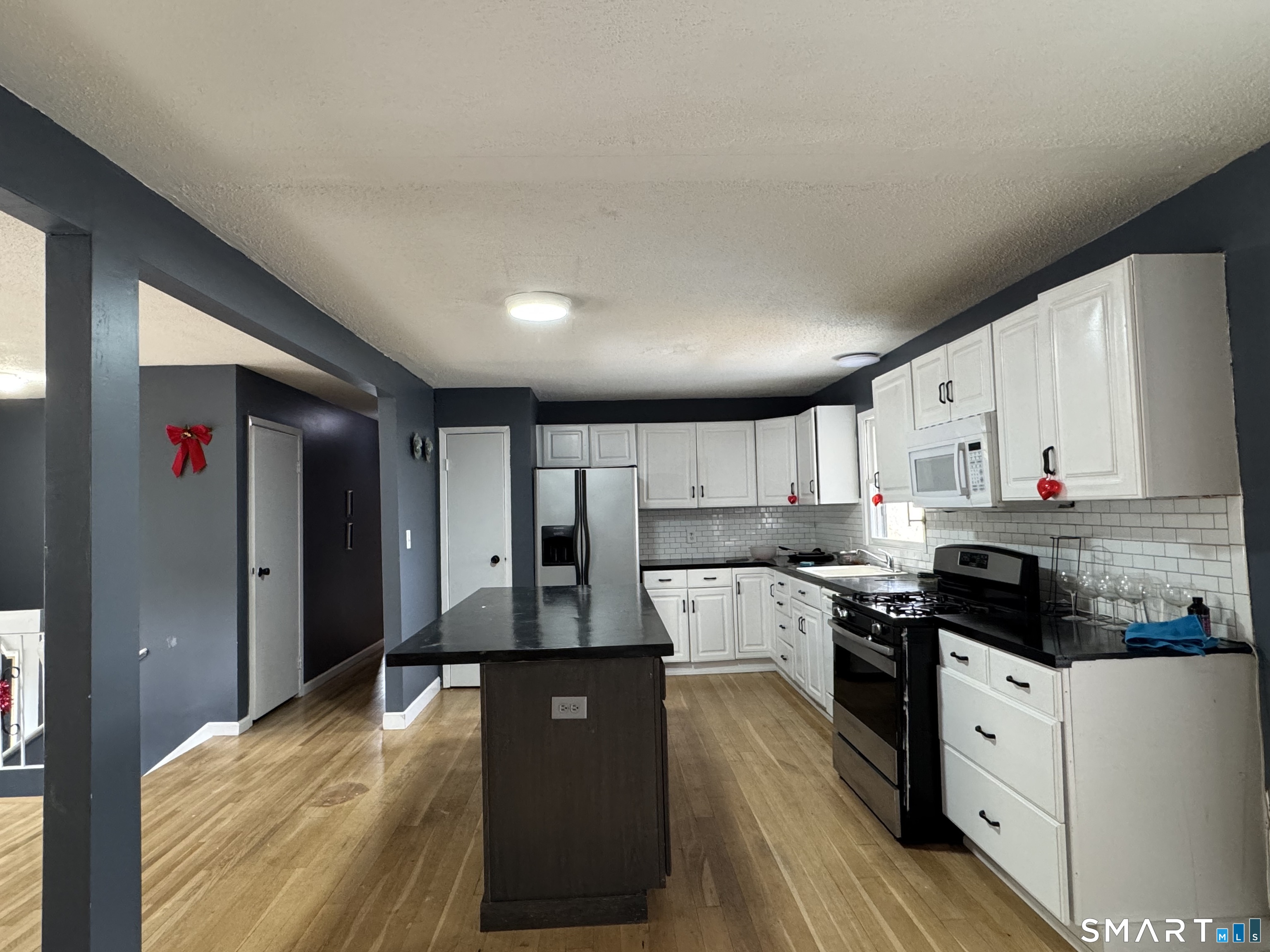 158 River Road Shelton, CT 06484 - Photo 6 of 16