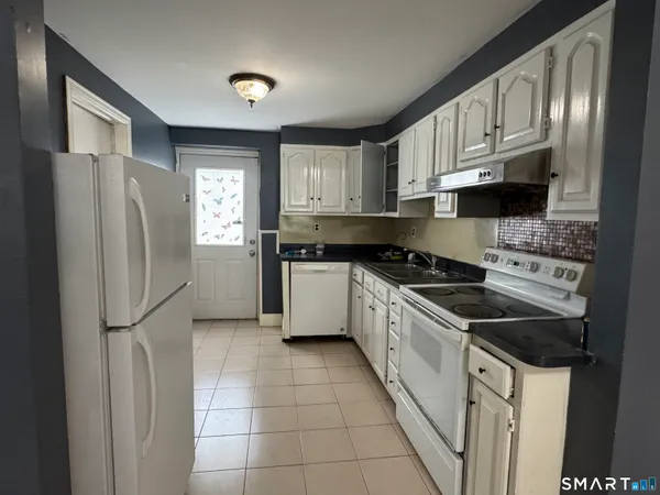 $3,600 | 158 River Road, Shelton, CT 06484