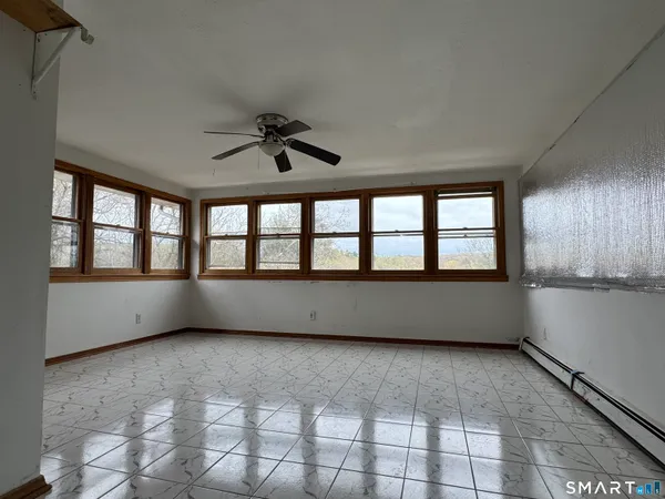 $3,600 | 158 River Road, Shelton, CT 06484