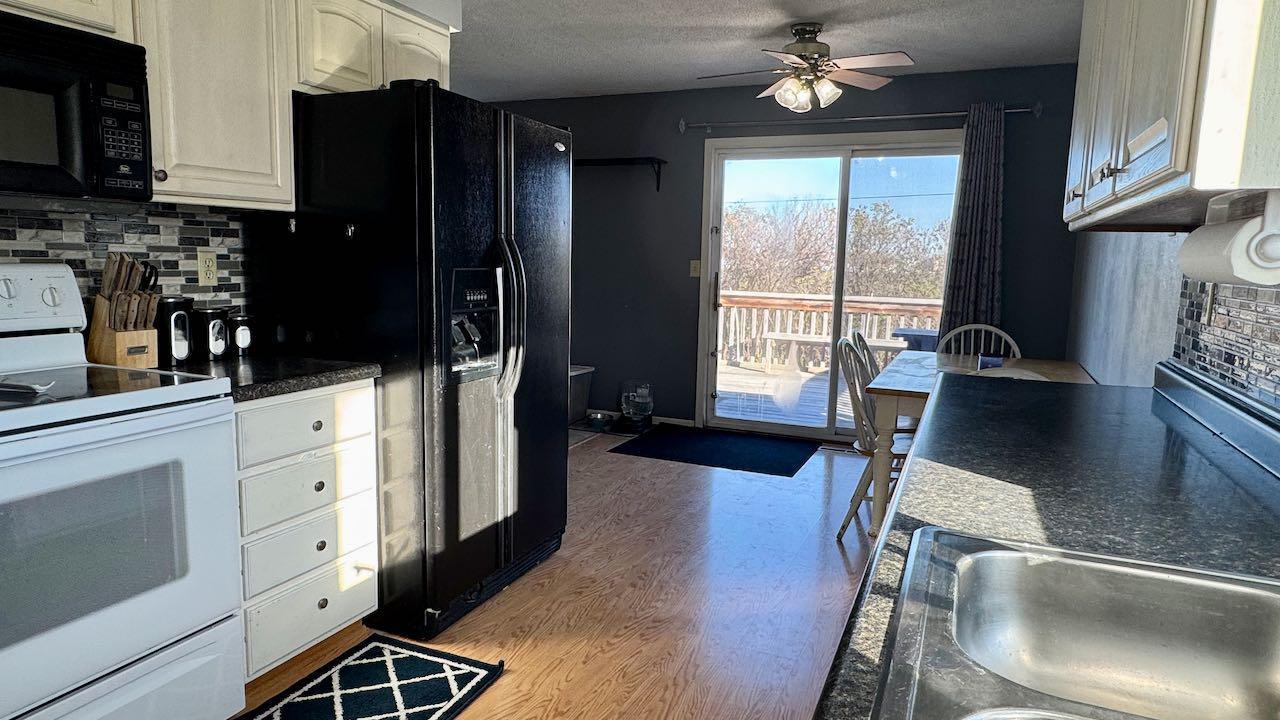 918 Rensvold Boulevard Moorhead, MN 56560 - Photo 13 of 44