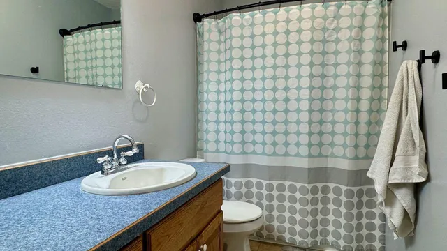 $250,000 | 918 Rensvold Boulevard, Moorhead, MN 56560