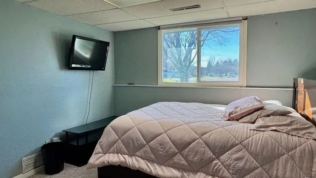 $250,000 | 918 Rensvold Boulevard, Moorhead, MN 56560