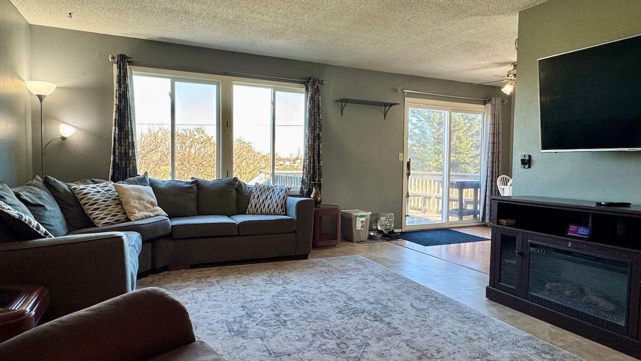 918 Rensvold Boulevard Moorhead, MN 56560 - Photo 7 of 44