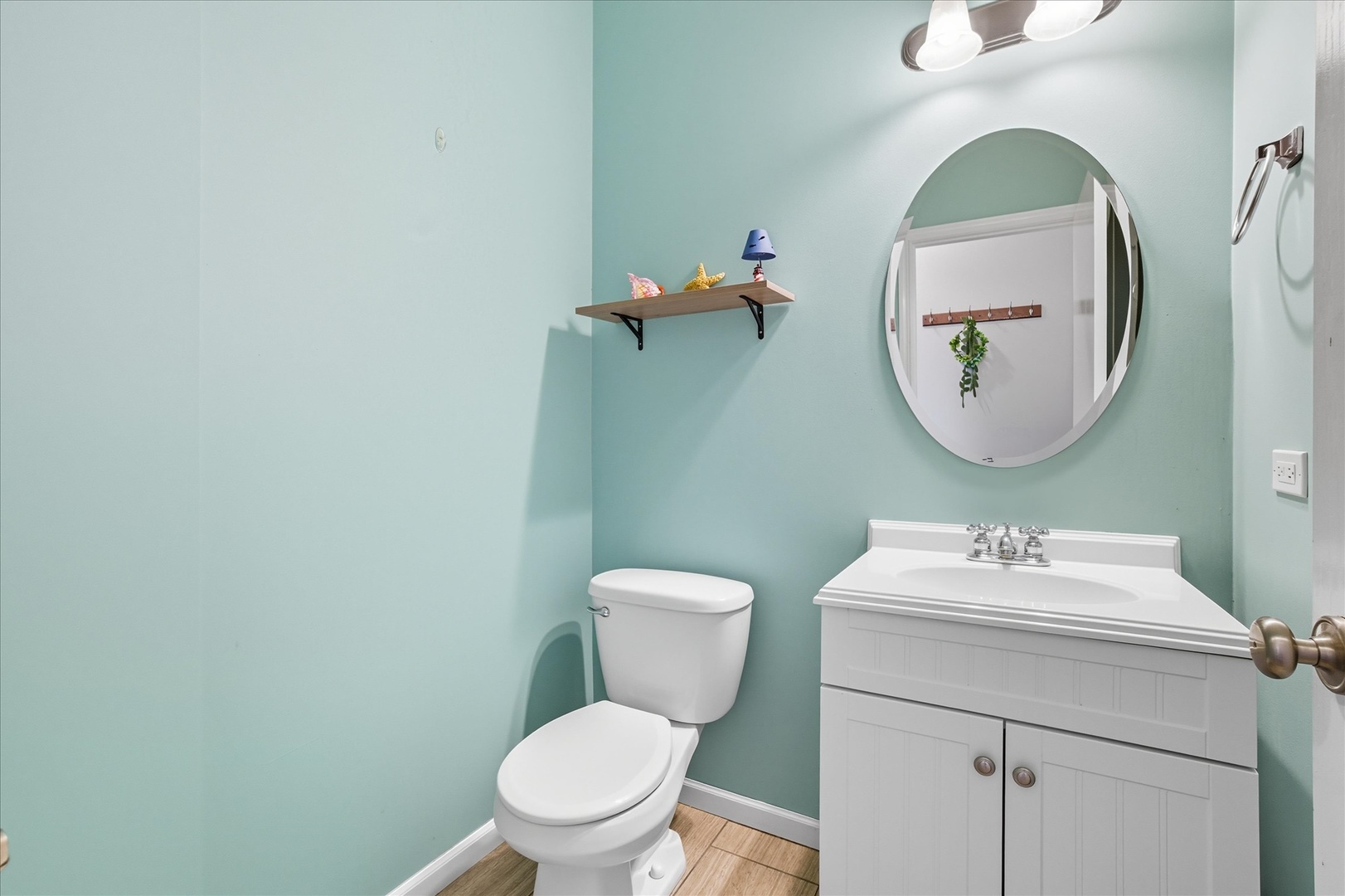 819 Daniel Drive Minooka, IL 60447 - Photo 19 of 33 a bathroom with a sink mirror and toilet