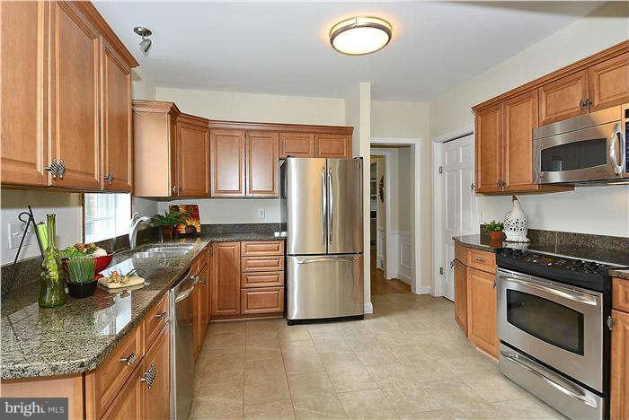 2909 Daniel Road Chevy Chase, MD 20815 - Photo 9 of 30 Kitchen