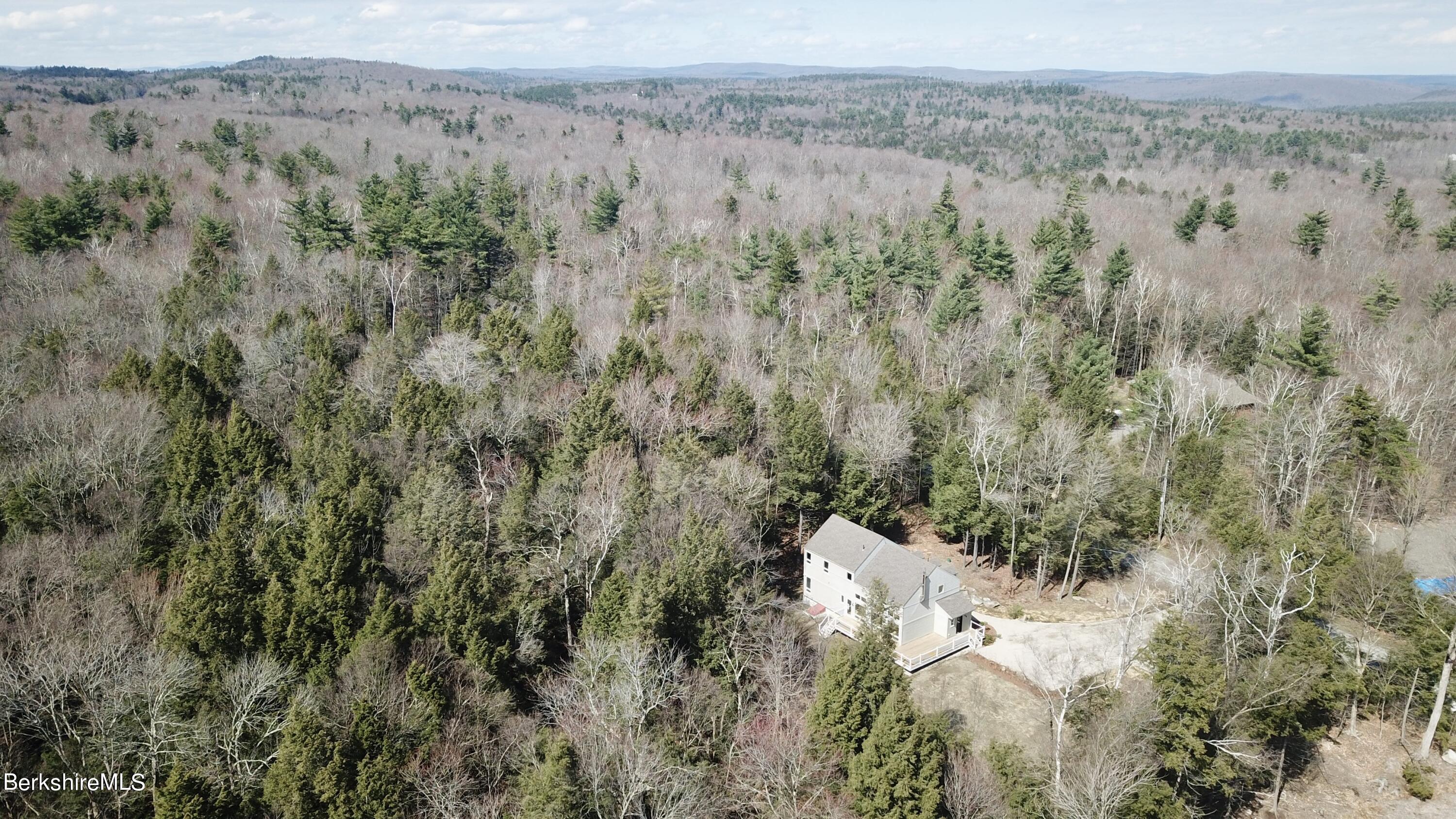 97 Stoney Brook Road Becket, MA 01223 - Photo 4 of 34 areal