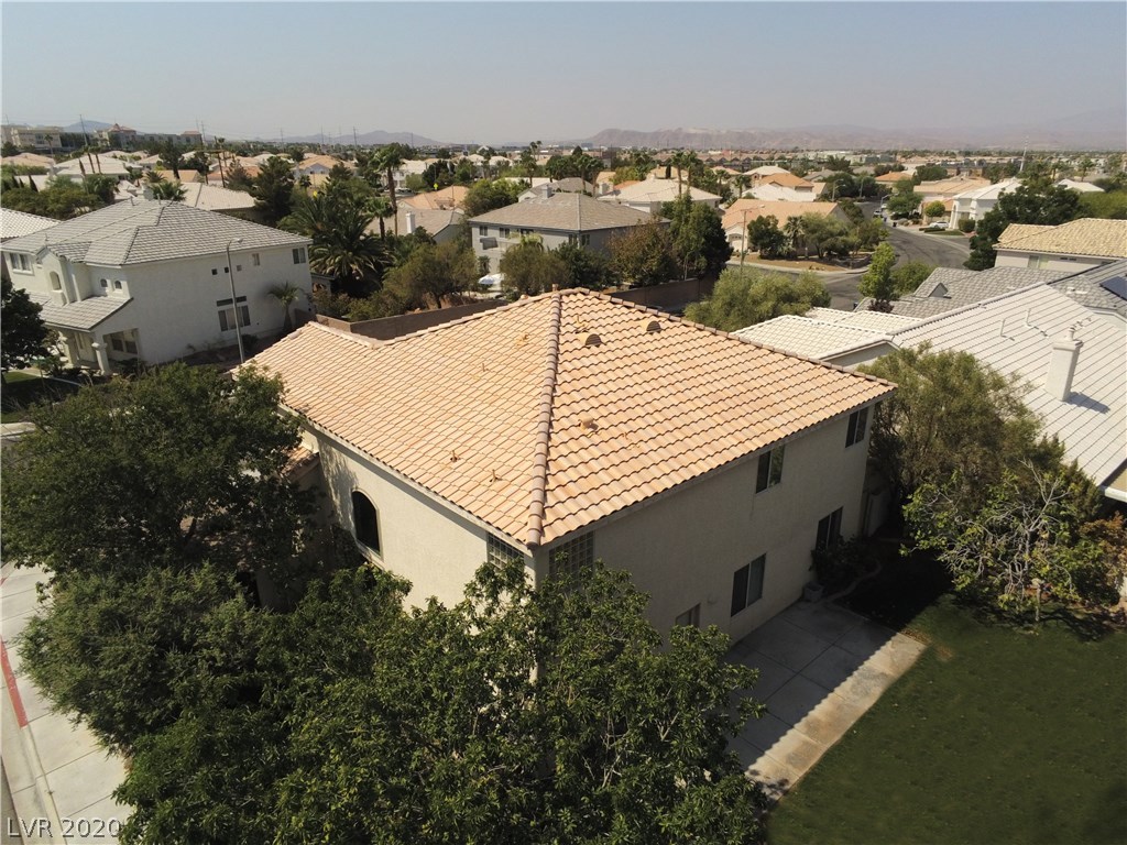 2882 Evergold Drive Henderson, NV 89074 - Photo 7 of 48 Gallery Image 7