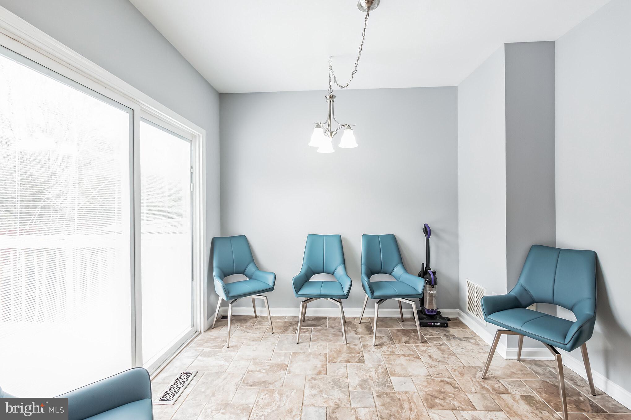 98 Victoria Square Frederick, MD 21702 - Photo 4 of 29