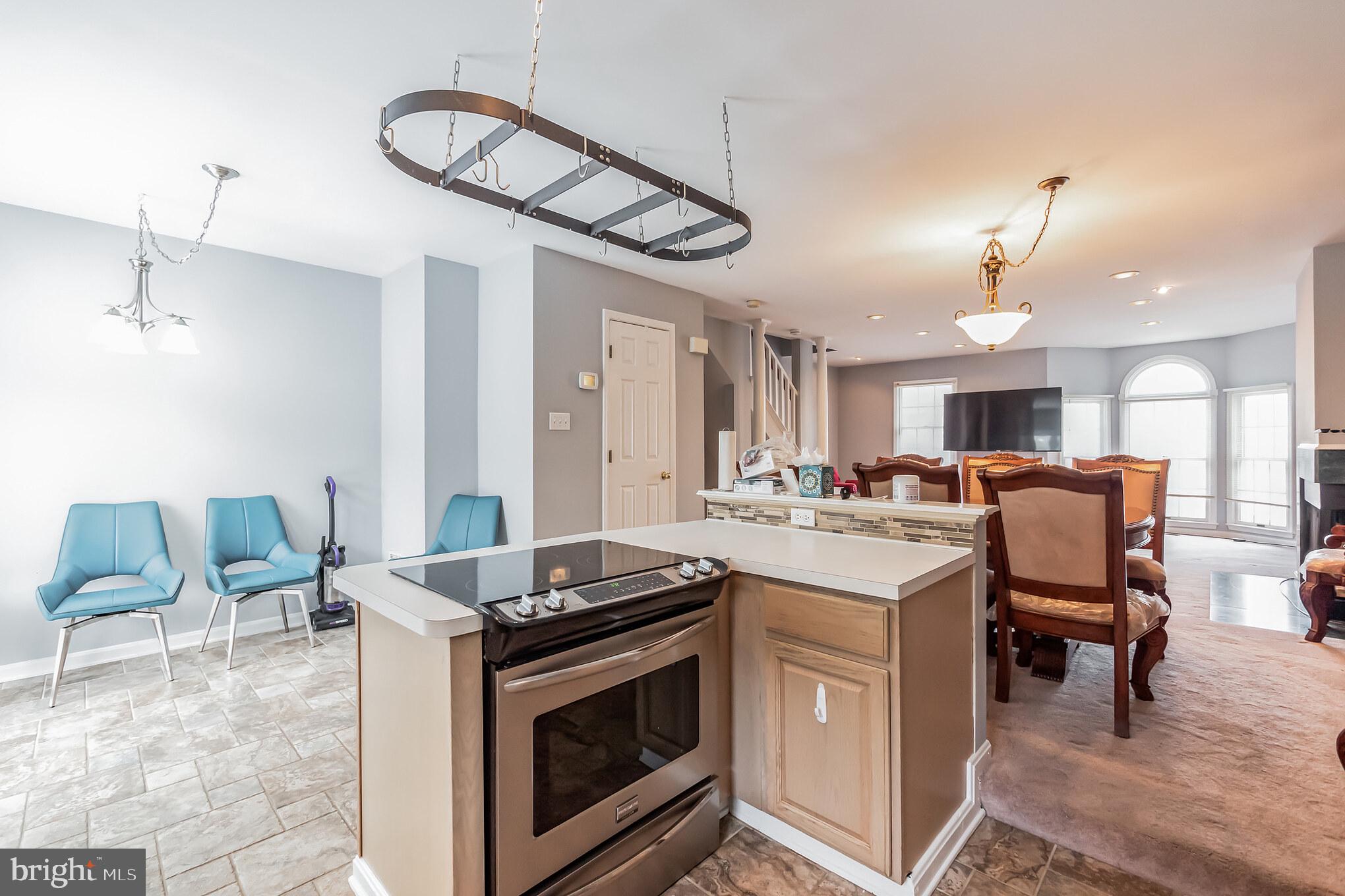 98 Victoria Square Frederick, MD 21702 - Photo 5 of 29