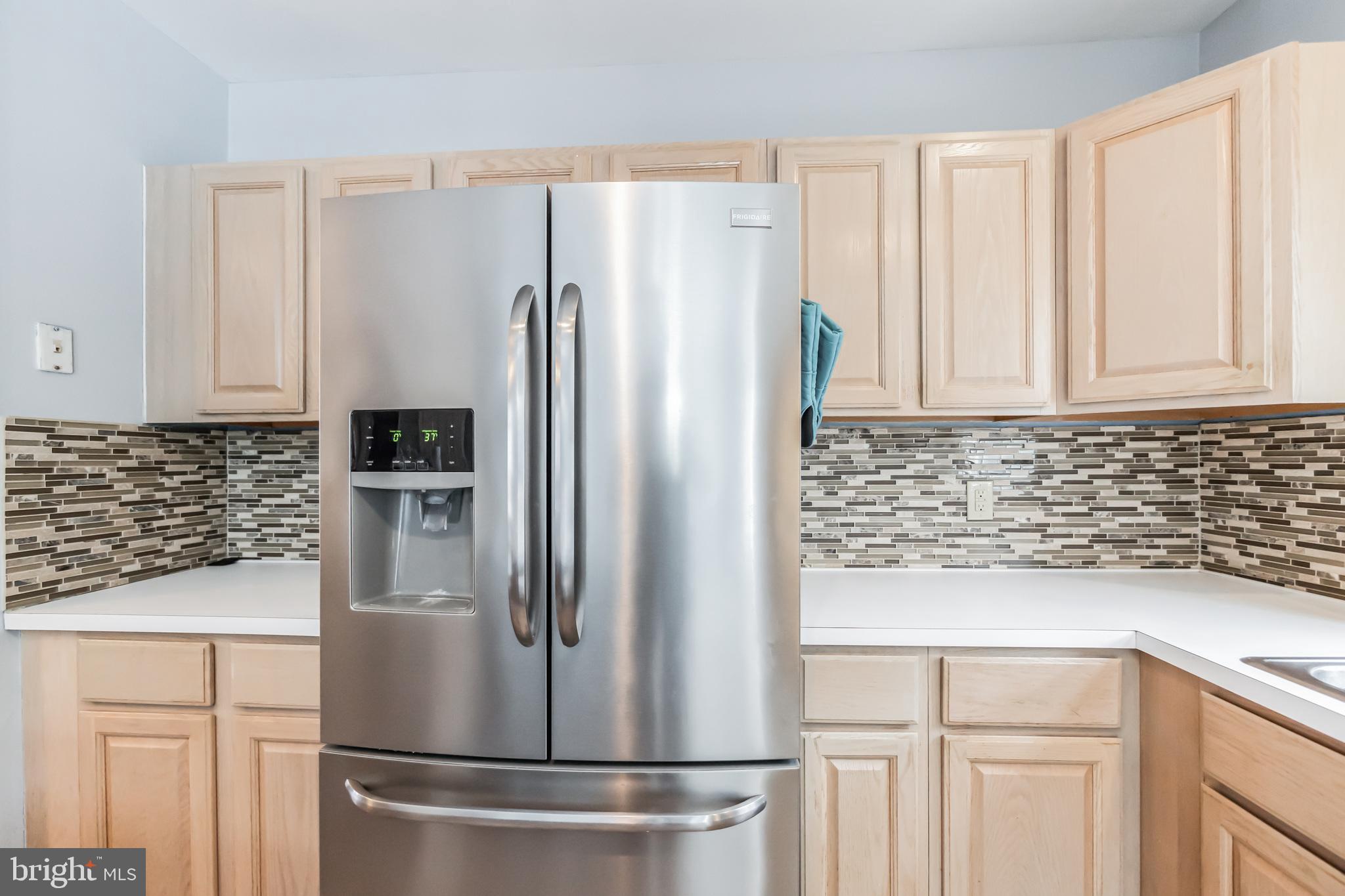 98 Victoria Square Frederick, MD 21702 - Photo 7 of 29