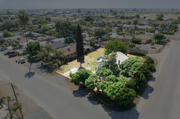 $129,000 | 16611 Oak Avenue, Tulare, CA 93274